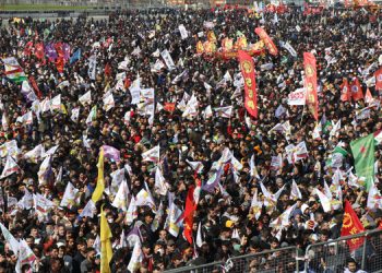 Yenikapı’da yüzbinlere seslendiler: Öcalan’a özgürlük Newroz’u olacak