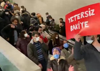 Zamları protesto eden öğrencilere gözaltı