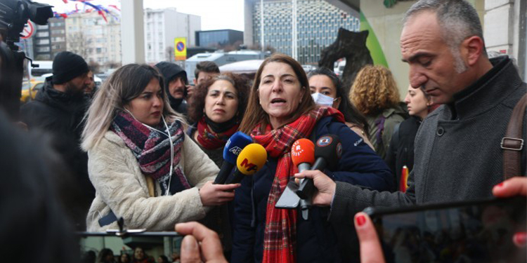 1 Mayıs açıklamasında gözaltına alınanlar serbest 1 Mayıs açıklamasında gözaltına alınanlar serbest