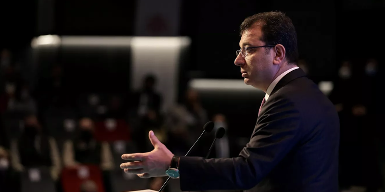 İmamoğlu’nu ‘Yargıtay üyesiyim’ diyerek dolandırmak isteyen kişiler yakalandı İmamoğlu’nu ‘Yargıtay üyesiyim’ diyerek dolandırmak isteyen kişiler yakalandı