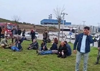 İşçi servisi TIR’la çarpıştı: İkisi ağır 24 yaralı