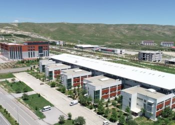 Öğrencilere gözaltı tehdidi