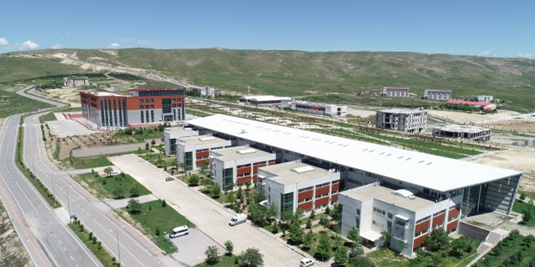 Öğrencilere gözaltı tehdidi Öğrencilere gözaltı tehdidi