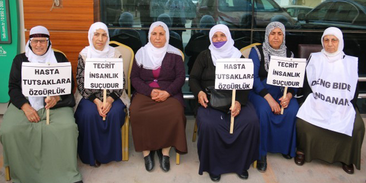 Adalet Nöbeti’nden AKP-KDP işbirliğine tepki Adalet Nöbeti’nden AKP-KDP işbirliğine tepki