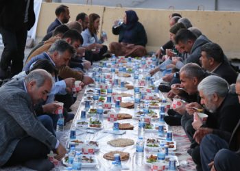 ”Adalet Sofrası”na misafir olan DBP ve DTK’den dayanışma