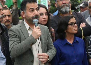 Adana’da HDP’ye dönük saldırı protesto edildi