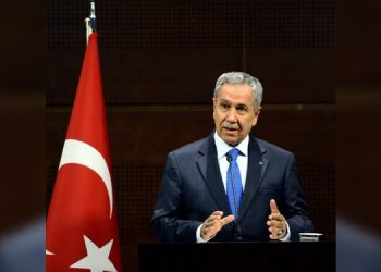 Bülent Arınç: Esas nass burada, Allah adaleti emreder