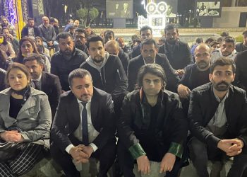 Avukata şiddet uygulayan polisin serbest bırakılması protesto edildi