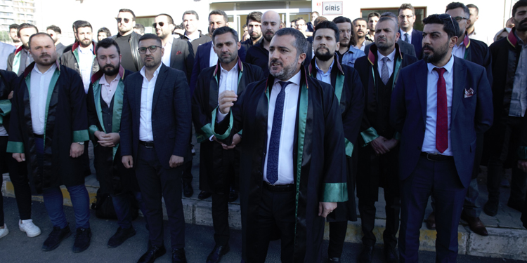 Batman’da avukata adliye içinde polis şiddeti Batman’da avukata adliye içinde polis şiddeti