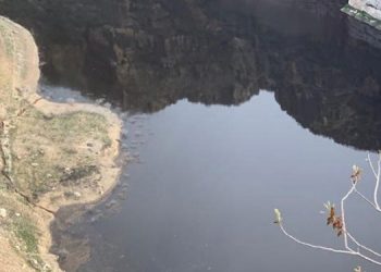 Botan Çayı karardı