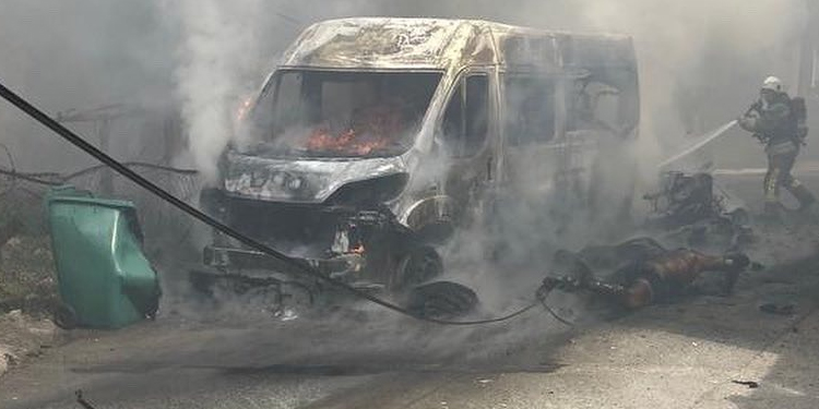 Bursa’da tek motorlu uçak evlerin arasına düştü: 2 kişi hayatını kaybetti Bursa’da tek motorlu uçak evlerin arasına düştü: 2 kişi hayatını kaybetti