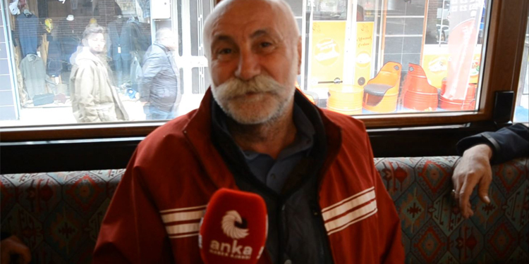 Emeklilerden ikramiye tepkisi: Emekliler torununa harçlık veremediği için ağlıyor Emeklilerden ikramiye tepkisi: Emekliler torununa harçlık veremediği için ağlıyor