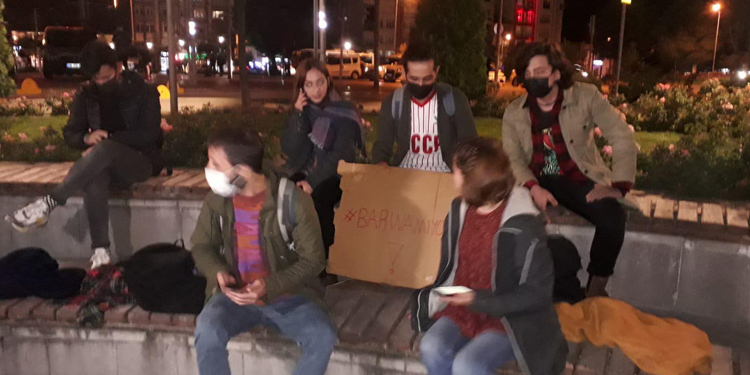 Eskişehir’de ”Barınamıyoruz” eylemine katılan öğrenciler beraat etti Eskişehir’de ”Barınamıyoruz” eylemine katılan öğrenciler beraat etti