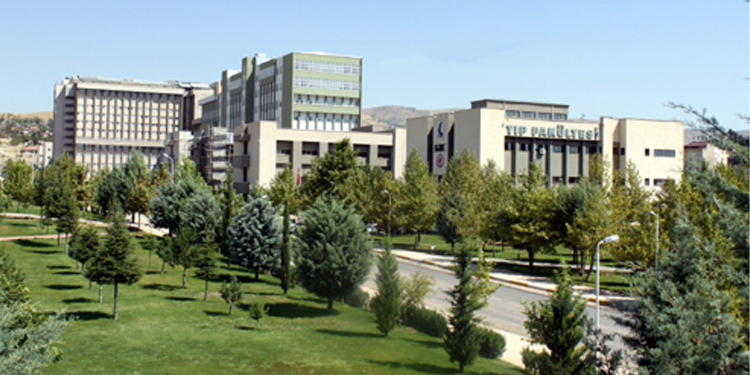 Fırat Üniversitesi Hastanesi’nde çalışan sendika üyelerine mobing Fırat Üniversitesi Hastanesi’nde çalışan sendika üyelerine mobing