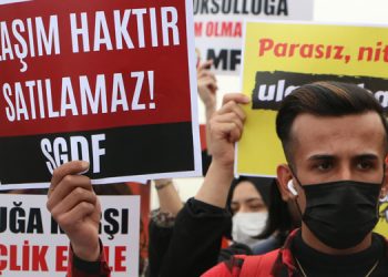 Gençlik örgütleri İstanbul’da ulaşıma yapılan zammı protesto etti