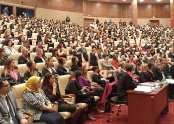 İstanbul Sözleşmesi Davası: Binlerce kadının çığlığını omuzlarınıza bırakıyoruz