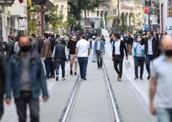 Enfeksiyon uzmanından “üçlü virüs” uyarısı: Ölümcül olabilir