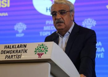 Mithat Sancar: AKP’yi geçmiş iktidarların akıbeti bekliyor