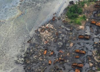 Nijerya’da kaçak rafineride patlama: En az 100 ölü