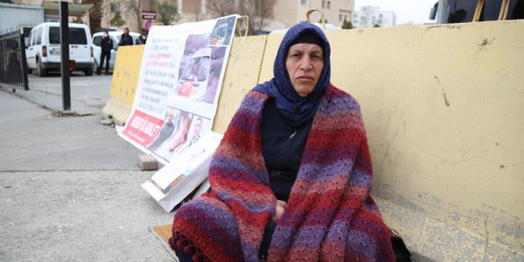Şenyaşar ailesi: Devlet organize katliamı kabul etti Şenyaşar ailesi: Devlet organize katliamı kabul etti