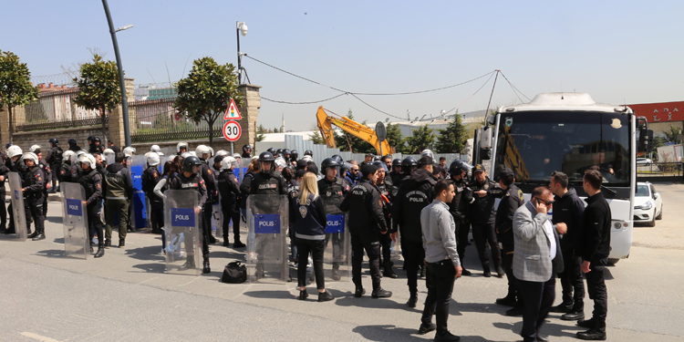 Silivri Cezaevindeki işkence ve ölüm ATK önüne protesto edildi Silivri Cezaevindeki işkence ve ölüm ATK önüne protesto edildi