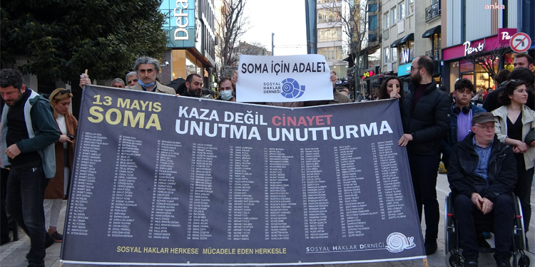 Soma Katliamı dosyasında yargıtay kararı protesto edildi: O dosya tekrar açılacak Soma Katliamı dosyasında yargıtay kararı protesto edildi: O dosya tekrar açılacak