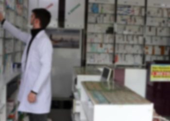 Diyarbakır Eczacı Odası: Raflarımızda ilaç yok, salgınlar artıyor