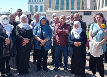 Aileler ATK önünde: Siyasi değil insani karar verin