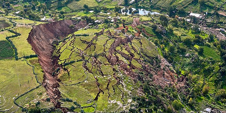 Ordu’da 2 ayda 450 heyelan meydana geldi: Zararı 300 milyon TL Ordu’da 2 ayda 450 heyelan meydana geldi: Zararı 300 milyon TL