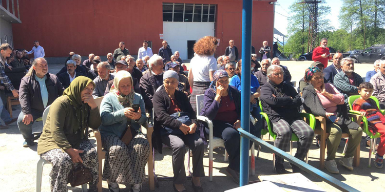 Çay üreticileri: İnsanca yaşayacağımız taban fiyatı açıklansın Çay üreticileri: İnsanca yaşayacağımız taban fiyatı açıklansın