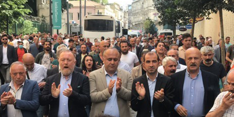 İstanbul’da Türkiye ve KDP saldırısı yürüyüşle protesto edildi İstanbul’da Türkiye ve KDP saldırısı yürüyüşle protesto edildi