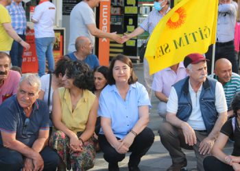 İzmir’deki KHK eylemi 212’nci haftasında