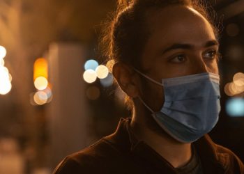 Toplu taşımada maske zorunluluğu kalktı