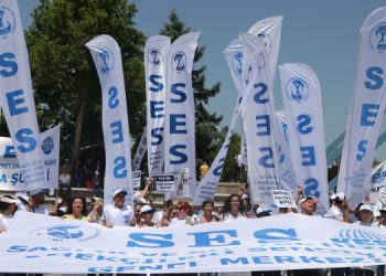 Sağlıkçılar Beyaz Miting’de buluştu