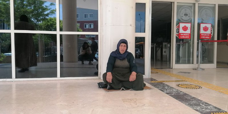 Şenyaşar ailesinden hastanedeki tanıklara: Konuşun Şenyaşar ailesinden hastanedeki tanıklara: Konuşun