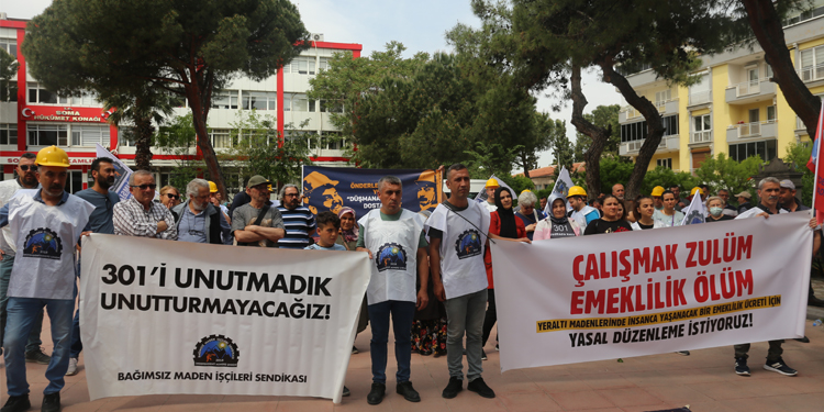 Soma’da 301 maden işçisi anıldı Soma’da 301 maden işçisi anıldı