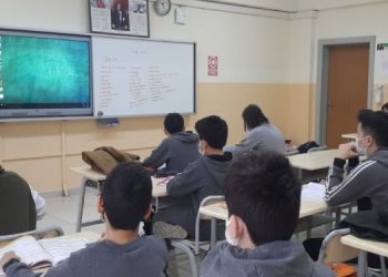 Öğrenci Veli Derneği: Çocuklarımız kantinden su alamamakta