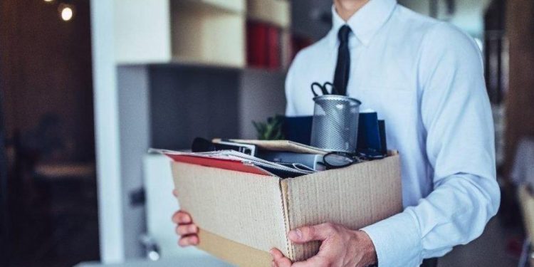 İzmir’de yıllık izne çıkan işçi işten çıkarıldı