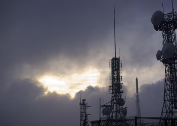 Baz istasyonları halk sağlığını tehdit ediyor