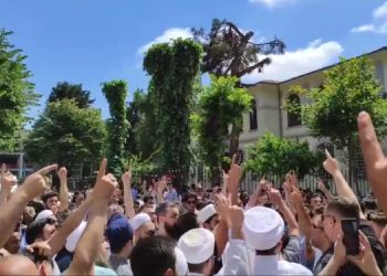 Beyazıt’ta Eşitlik Topluluğu’nun etkinliği gericilerin tehditleri sebebiyle iptal edildi