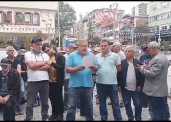 Trabzon’da çay üreticileri çay kanununu protesto etti