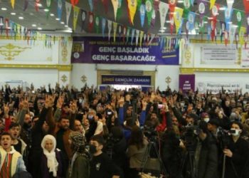 “İktidarın erken seçimi gençlerden korktuğunun göstergesi”