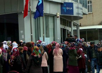 TÜİK: 2022’nin son çeyreğinde işsizlik yüzde 10.2 oldu