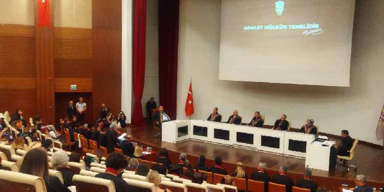 Kadınlar Danıştay’dan seslendi: Adaleti bize geri verin Kadınlar Danıştay’dan seslendi: Adaleti bize geri verin