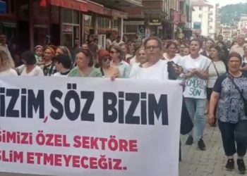 Kemalpaşalı çay üreticileri, kanun teklifini protesto etti