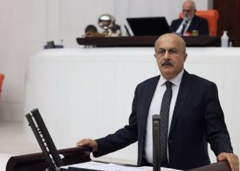 HDP’li vekiller Kürt kentlerindeki doğa kıyımına dikkat çekti