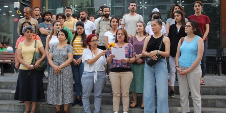 Sanatçılardan Kürt dili ve kültürüne dönük saldırılara tepki Sanatçılardan Kürt dili ve kültürüne dönük saldırılara tepki