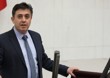 Tiryaki: Kürtler kendi onurlarını koruyorlar