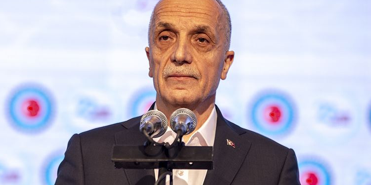 Ergün Atalay, yeniden TÜRK-İŞ Genel Başkanı seçildi Ergün Atalay, yeniden TÜRK-İŞ Genel Başkanı seçildi