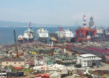 Asbestli gemiye karşı çağrı: İşçileri hesaba katın